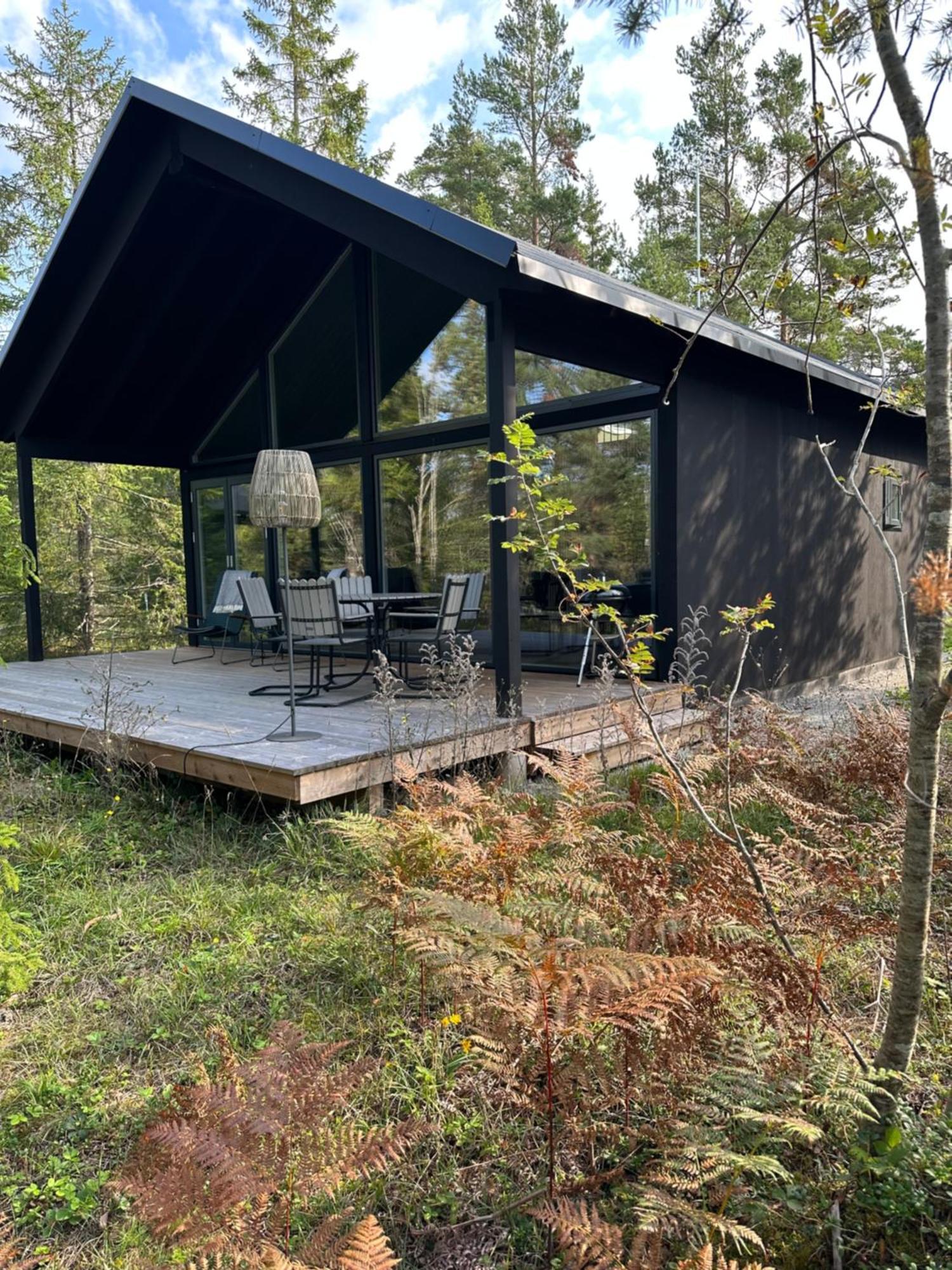 Maven Kustnaera Stugor Kappelshamn Buitenkant foto