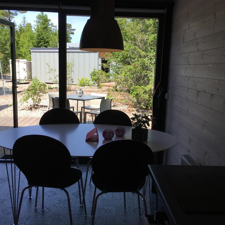 Maven Kustnaera Stugor Kappelshamn Buitenkant foto