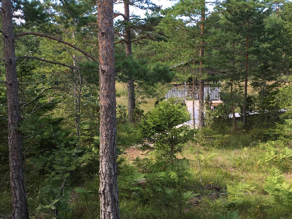 Maven Kustnaera Stugor Kappelshamn Buitenkant foto